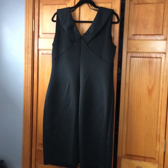 Black Zipper Dress - Picture 5 of 7